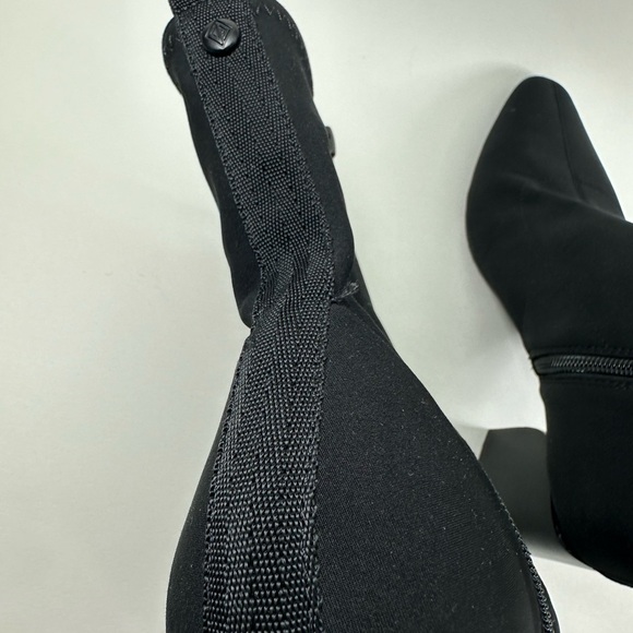 Donald Pliner ANGEL Booties Stretch Mid Calf Boot Size 9 Arch Support Mint Cond - Picture 5 of 7